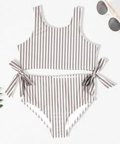 Outlet 🧨 Trend Blossoms White & Gray Stripe Bow-Accent 👙 Bikini - 👧 Girls 🌟